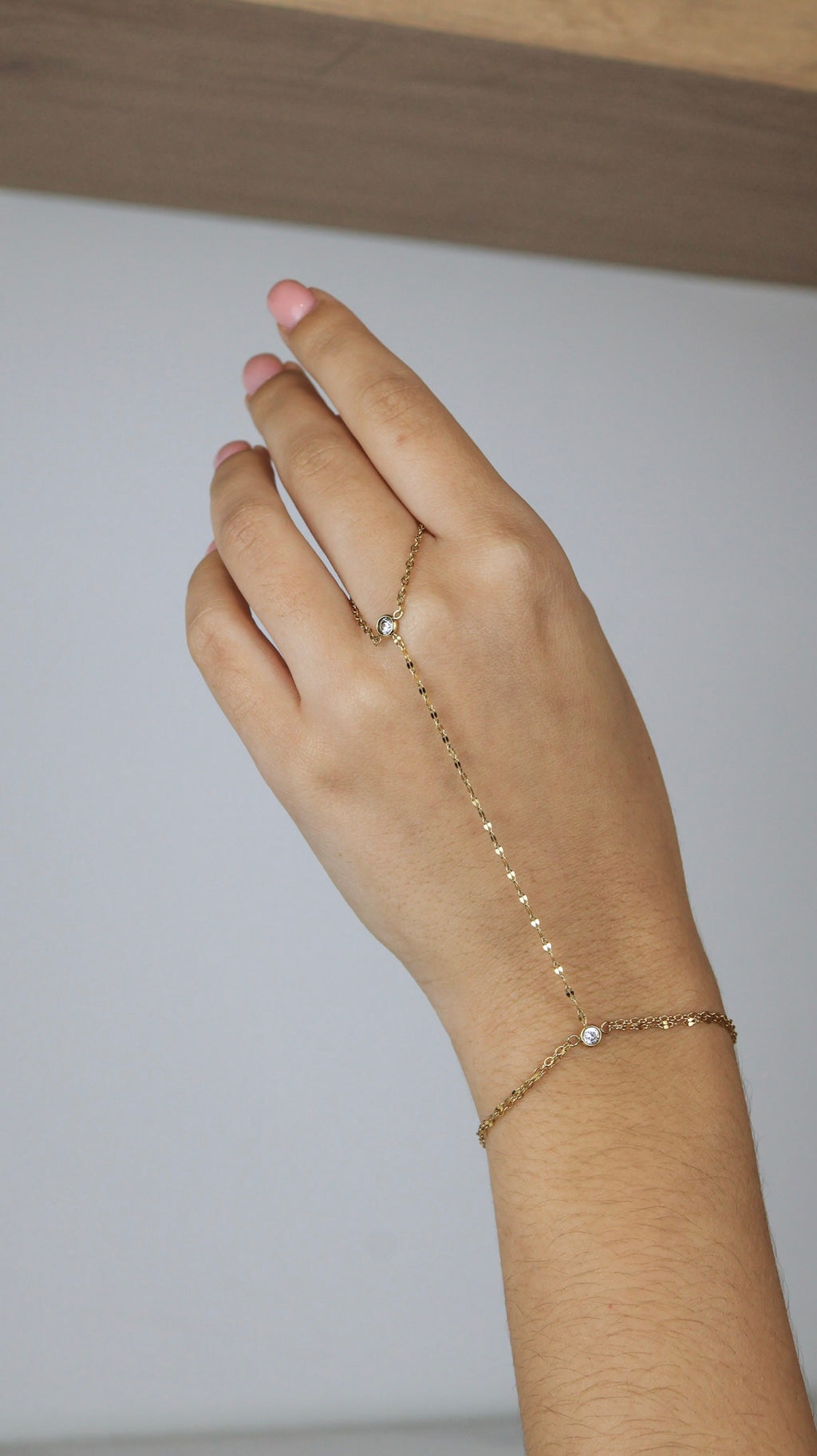 Demi Hand Chain