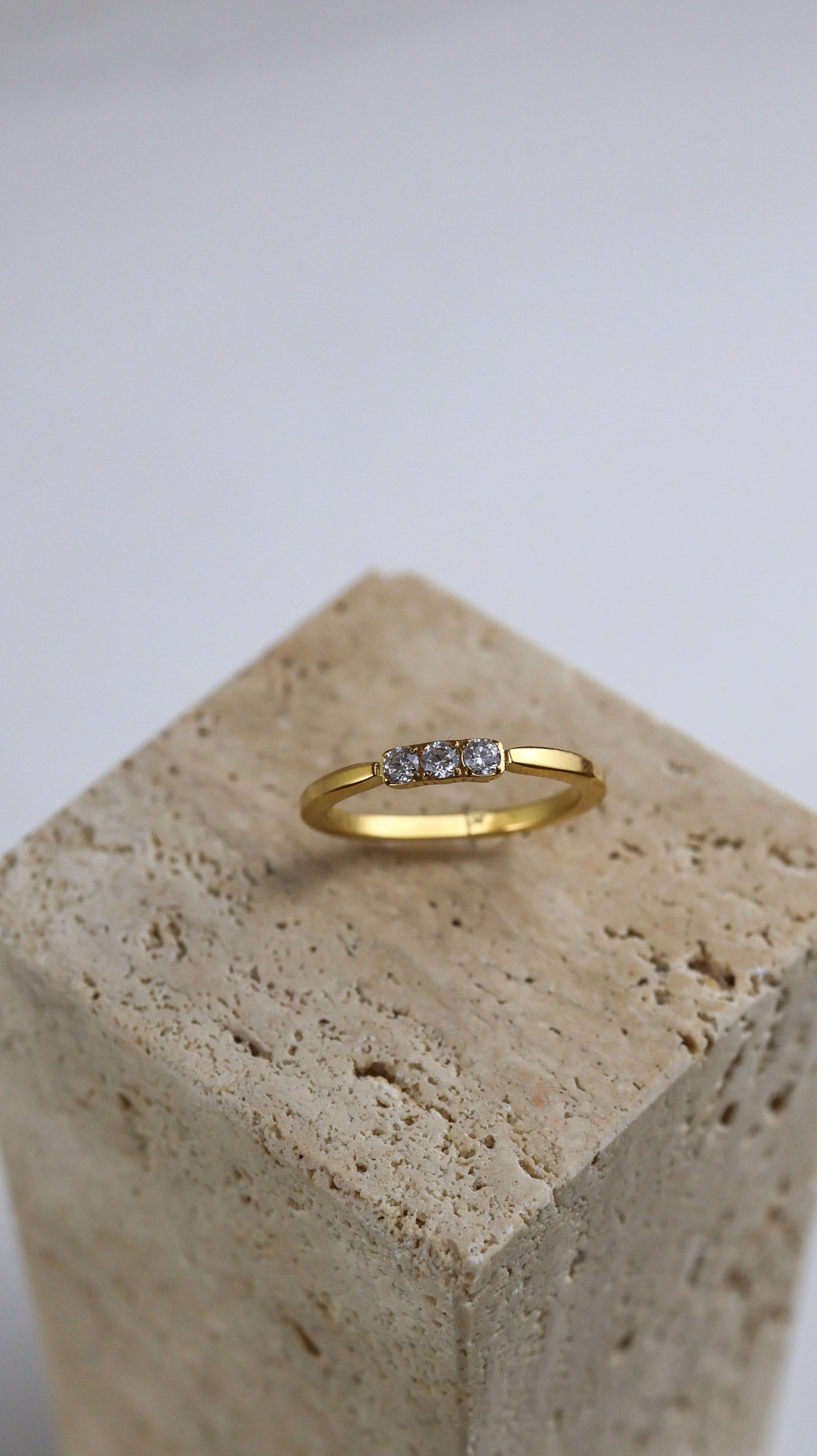 Elle Ring
