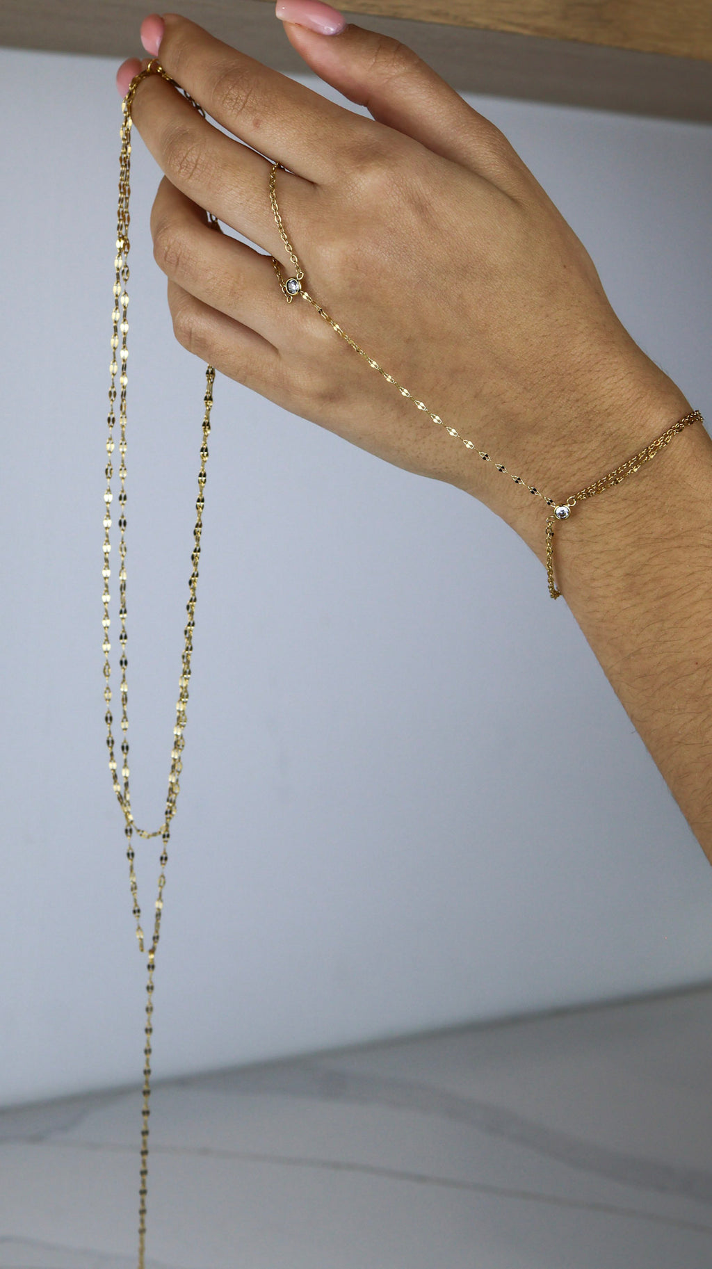 Demi Hand Chain